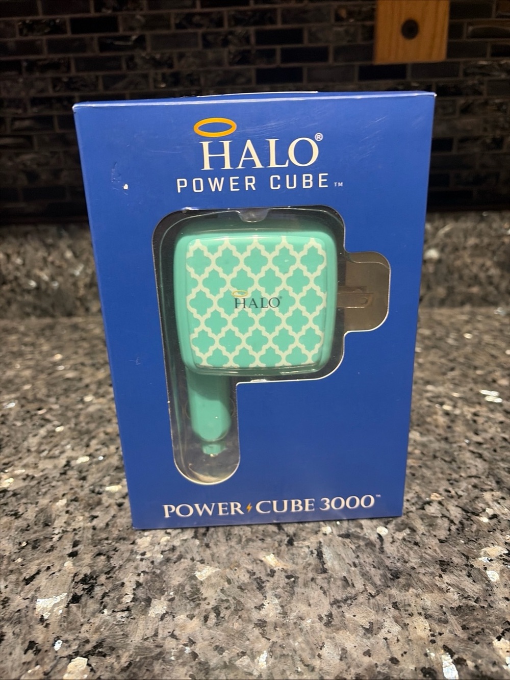 HALO Power Cube 3000 Compatible with USB Charged Devices NIB Open Box